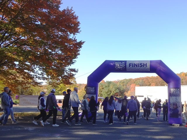 Finishing the Pioneer Valley 2025 Alzheimer's Walk
